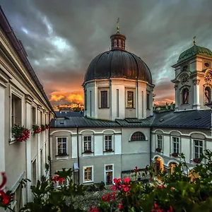 Gaestehaus Im Priesterseminar Pensión Salzburgo