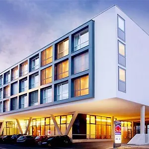 Leonardo Salzburg Airport Otel